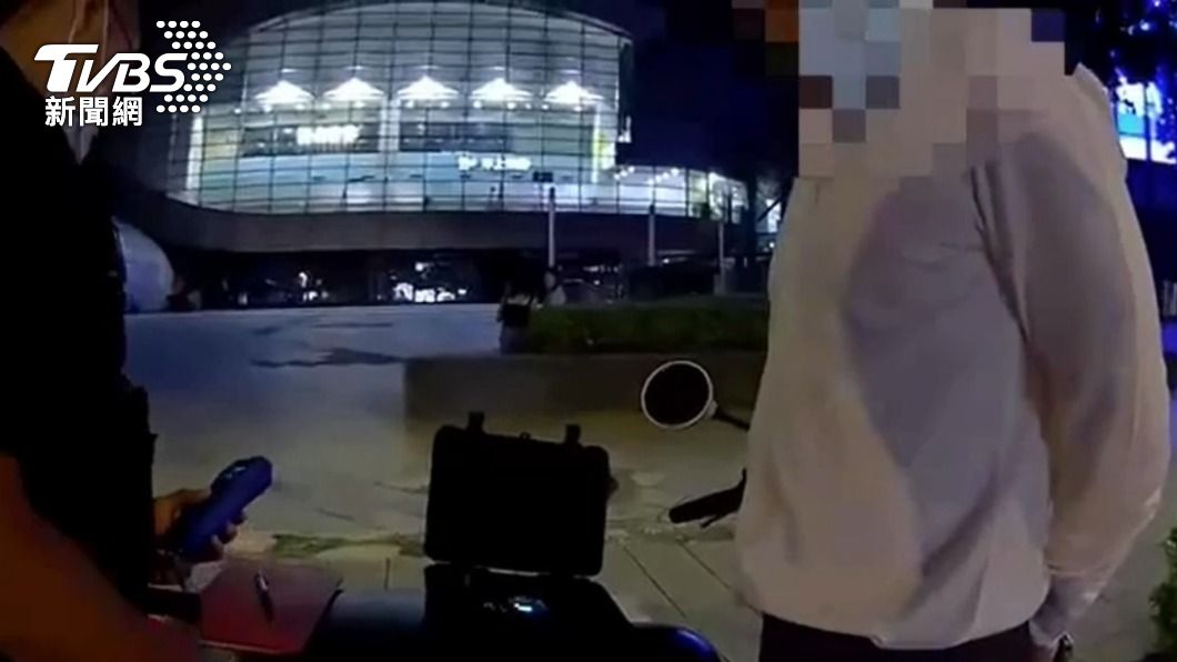 董男的酒測值超標。(圖/TVBS)