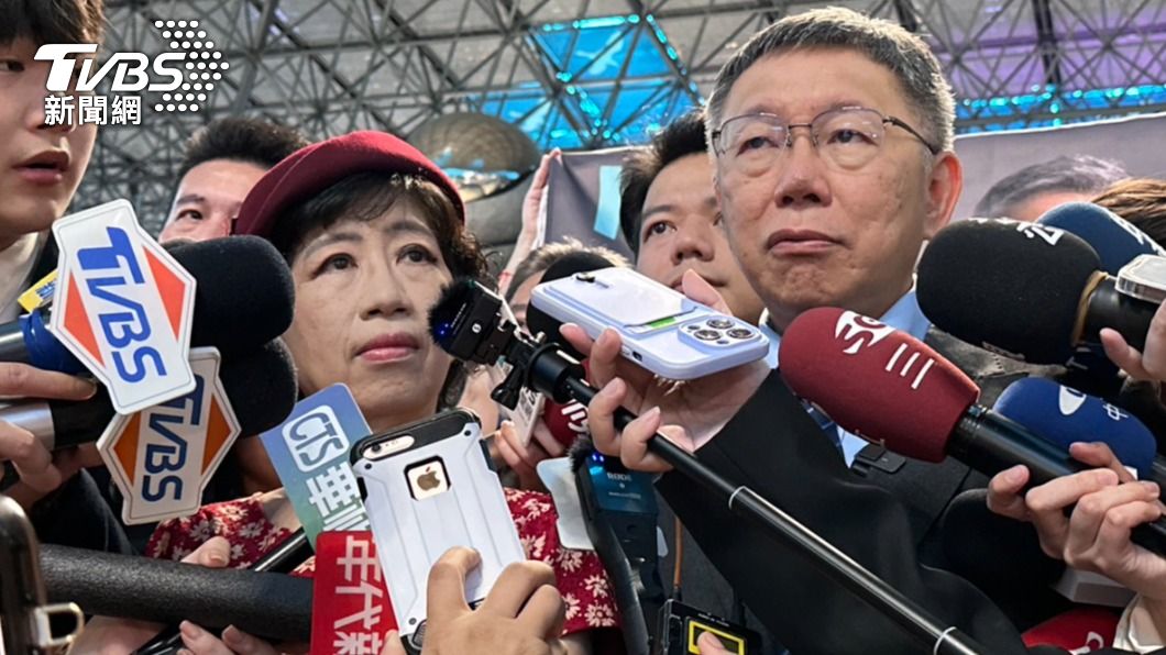 民眾黨主席柯文哲今(4)日以「總統參選人」身份,展開為期5天的訪日行程,妻子陳佩琪首度陪同出訪。(圖/林至柔攝)