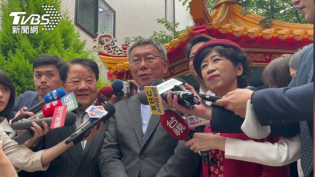 詹德薰(左)、柯文哲(中)、陳佩琪(右)。(圖/林至柔攝)