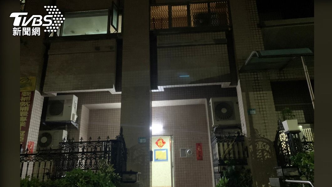 新北市暗夜火警!倒精油不慎引發火勢 5人吸入濃煙送醫
