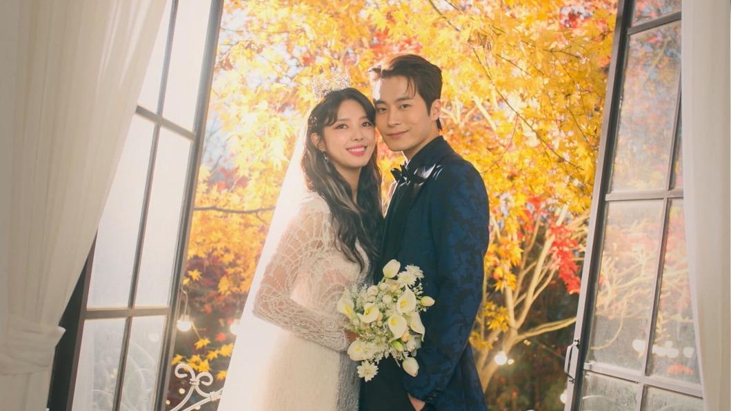 嚴賢璟、車瑞元在《第二任丈夫》中修成正果,戲外也真的結婚。(圖/中天娛樂台提供)