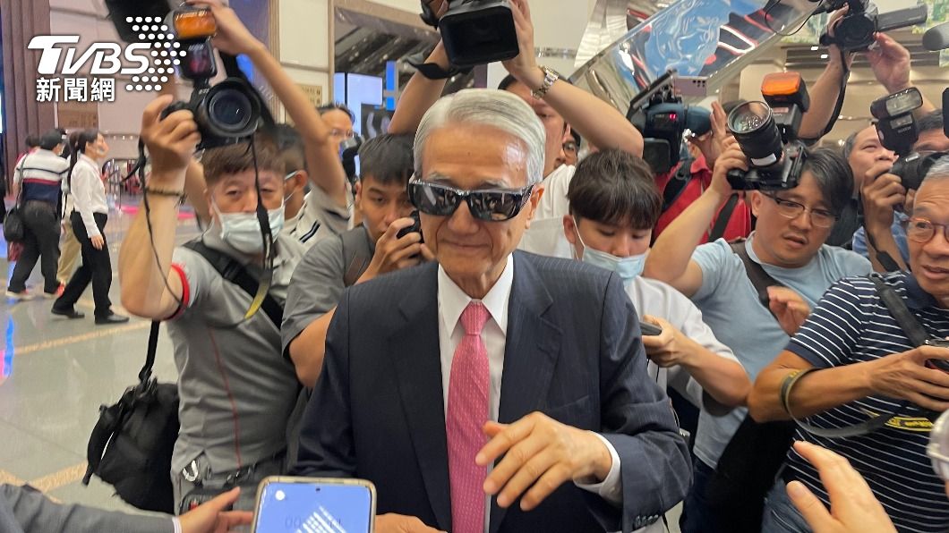 新光金經營權之爭落幕?吳東進現身祝賀吳東亮:家族光榮