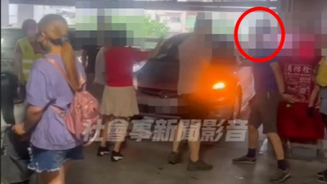 逛好市多婦幼車格被占!藍衣男大爆走狂吼:違規、打我!