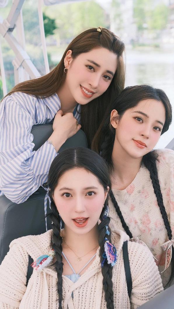 歐陽妮妮、娜娜、娣娣都在演藝圈發展。(圖/翻攝自歐陽妮妮臉書)