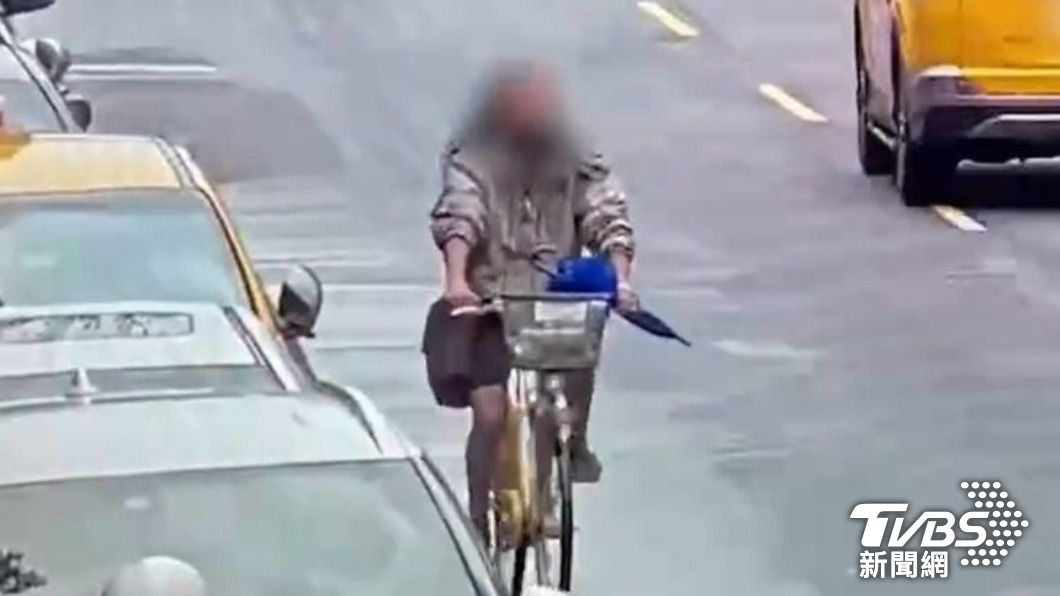 北市「單車色狼」街頭尾隨女性騷擾。(圖/TVBS)