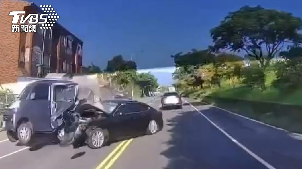 有片/宜蘭教授撞死3人 撞擊瞬間車體如「爆炸般」噴飛