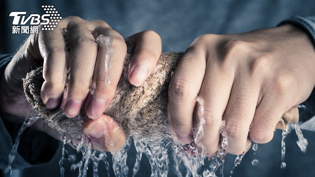 每次用完抹布都要做清洗、殺菌2動作。(示意圖/shutterstock達志影像)