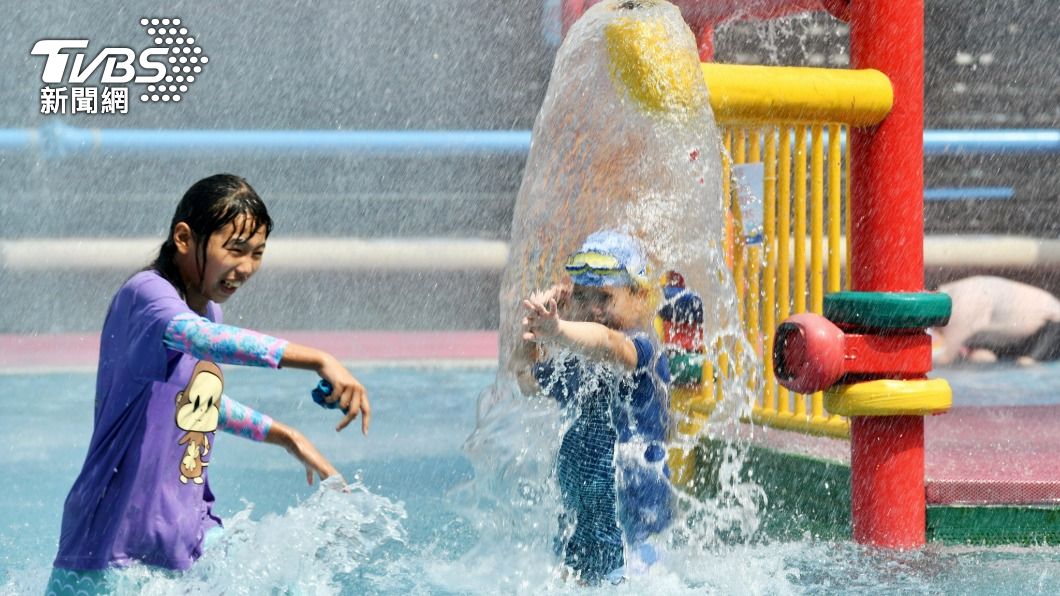 今明高溫、午後雷雨 專家曝「梅雨季最不穩定一周來了」