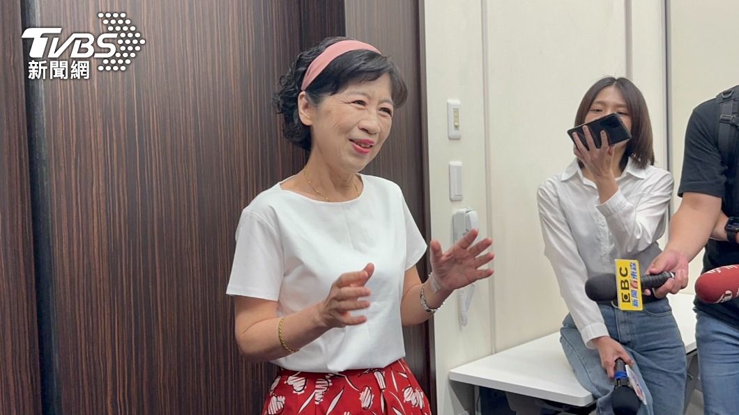 為了陪同柯文哲出訪日本,陳佩琪精心打扮。(圖/林至柔攝)