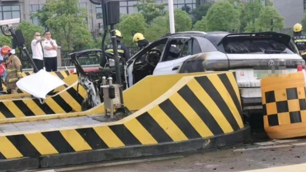 肇事電動車品牌曝光。(圖/翻攝自微博)