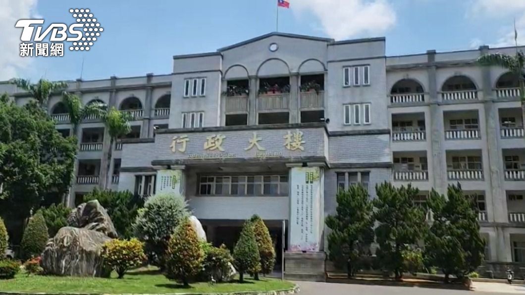 挖破褲洞、摸腰通通來!嘉大爆主任性騷女學生 校方暫停聘