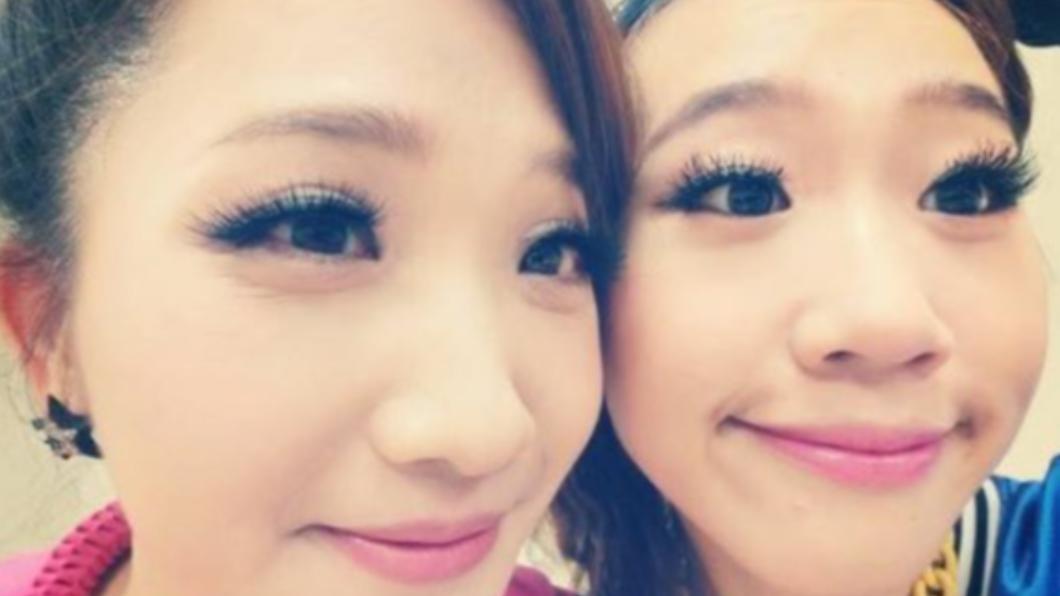 Lulu曬出與朱俐靜9年前合照。(圖/翻攝自Lulu 黃路梓茵 臉書)
