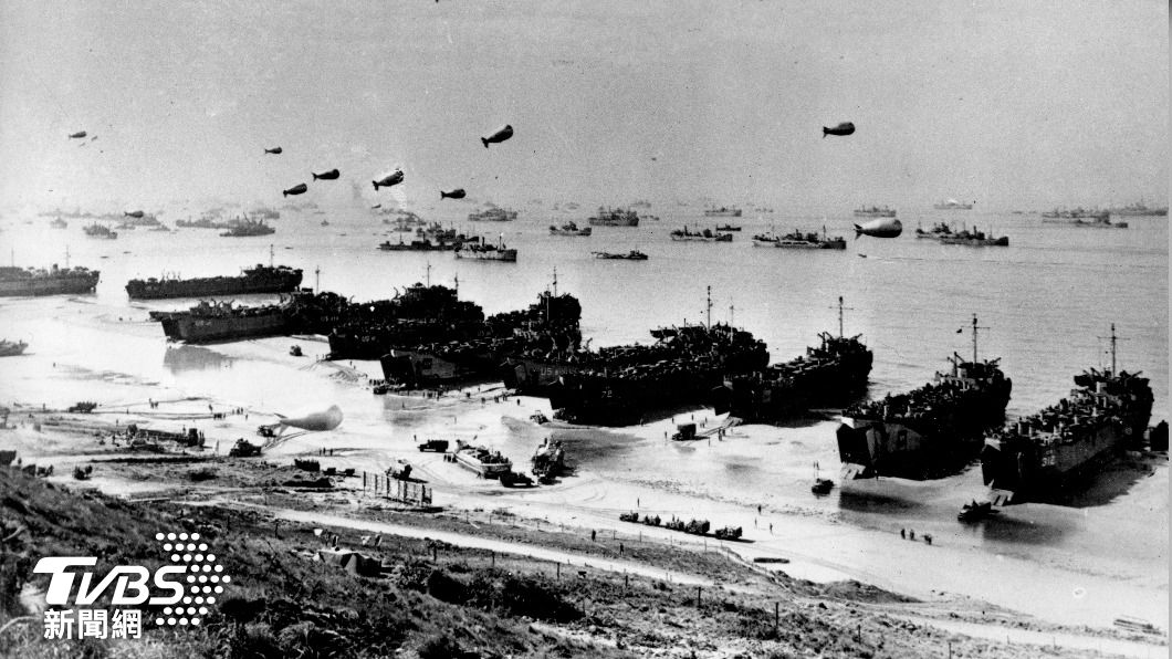 盟軍1944年動員15萬人橫渡英吉利海峽,發動諾曼第登陸和各個戰役。(圖/達志影像美聯社)