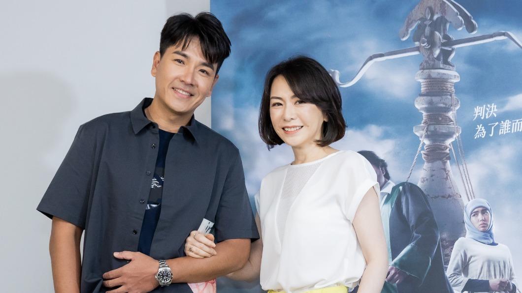 王傳一、潘儀君劇中有多場關鍵對手戲。(圖/鏡文學提供)
