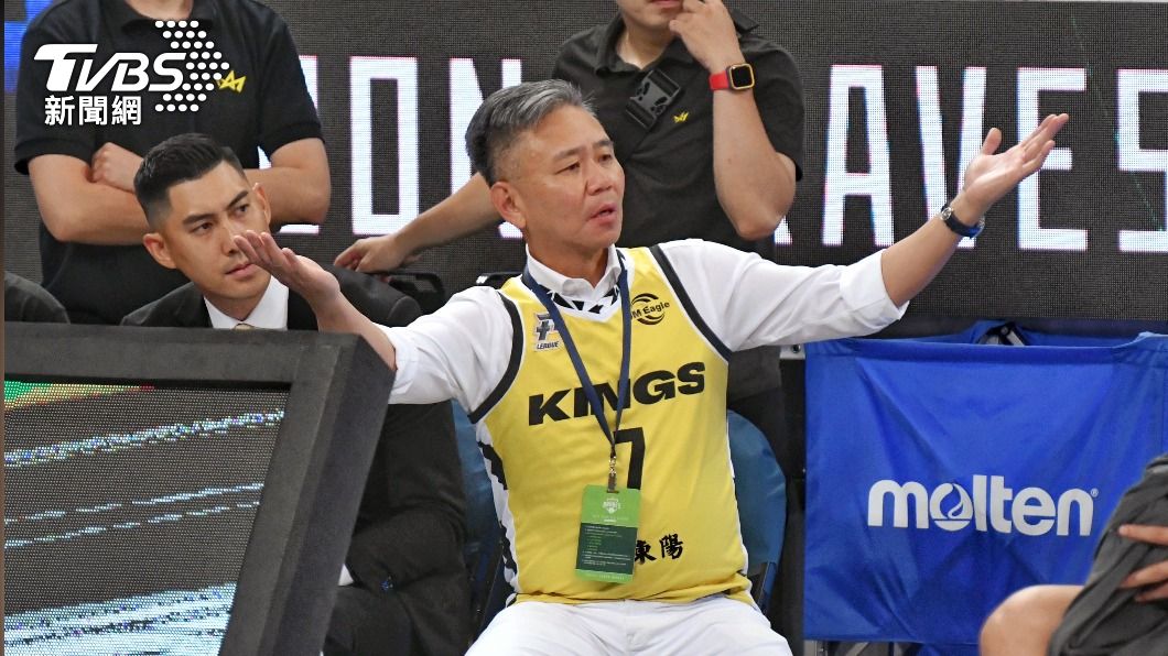 新北國王董事長王文祥連續三場到場為新北國王加油。(圖/胡瑞麒攝)