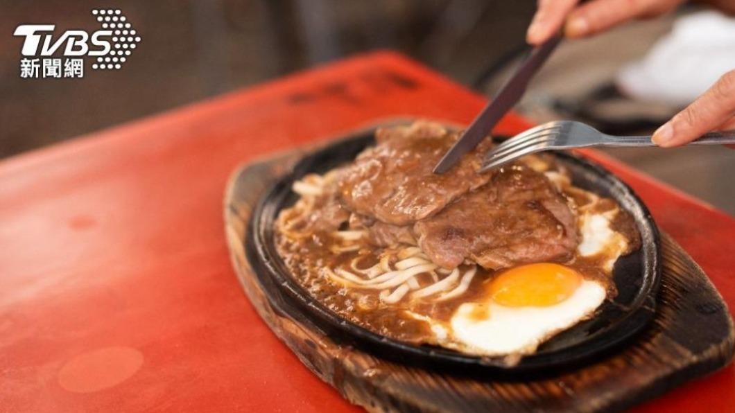 孫東寶牛排執行長回應「老饕牛排」是因貨源吃緊。(示意圖/shutterstock達志影像)
