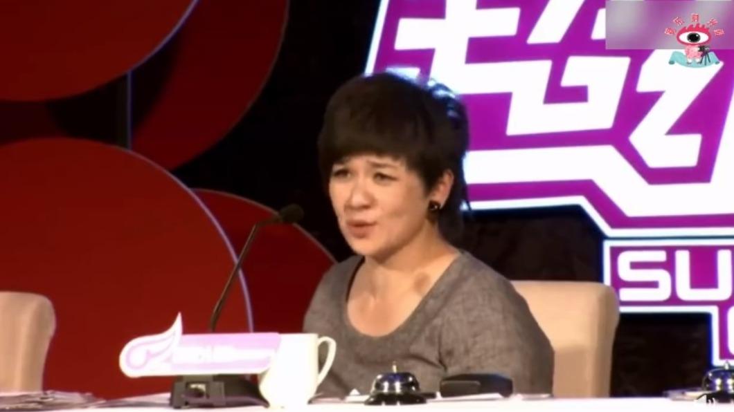 柯以敏過去在《超級女聲》的講評相當毒舌,讓大批網友看不下去。(圖/翻攝自超級女聲微博)