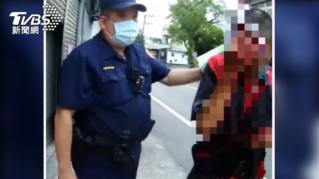 阿伯不能睡著!8旬翁體力不支摔下橋 暖警鬼門關救命