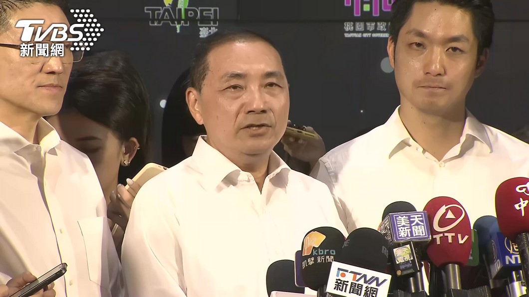 侯友宜連續2天向家長道歉。（圖／TVBS）