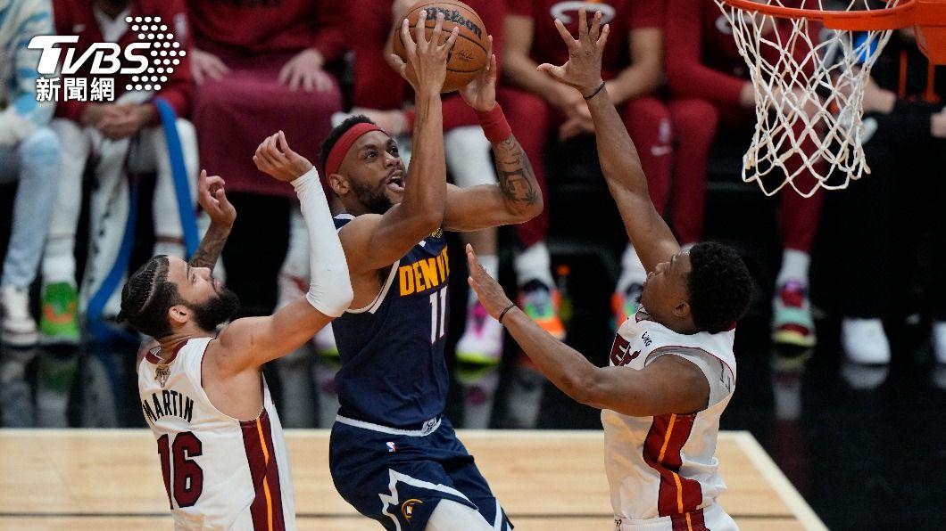 NBA/約基奇一度傷退!奇兵布朗「狂飆21分」 金塊3:1聽牌