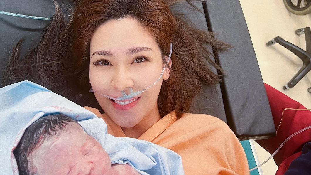 恭喜!女星無痛「光速順產」升格二寶媽 甜曝母女照