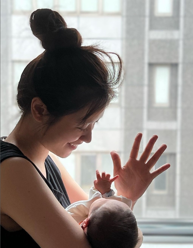 吳姍儒喜迎兒子「小初一」。（圖／翻攝自吳姍儒 IG）