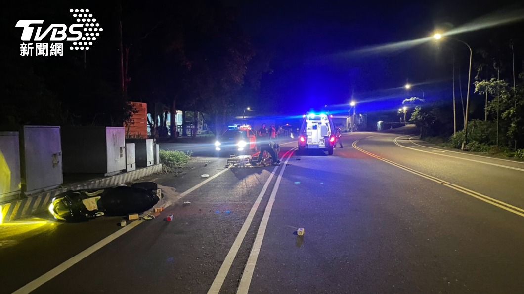 新北貢寮發生自摔死亡車禍。(圖/TVBS)