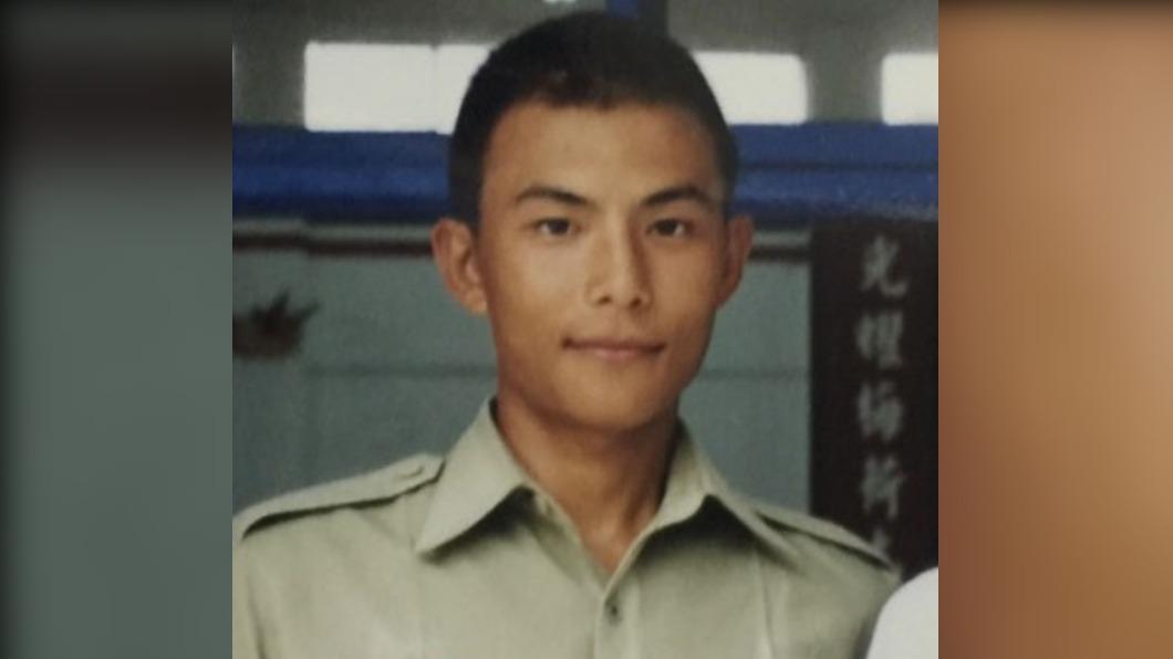 孫協志跟上熱潮，秀出自己20歲的模樣。（圖 / 翻攝自孫協志Tony Sun臉書）