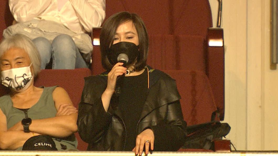 封麥8年開金口唱〈家後〉!61歲江蕙「同框超大咖夫婦」交情曝