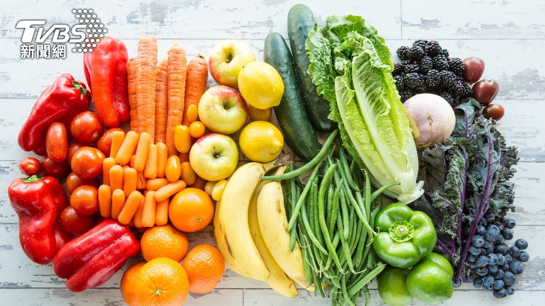 多吃蔬菜水果可以促進飽足感。(示意圖/shutterstock達志影像)