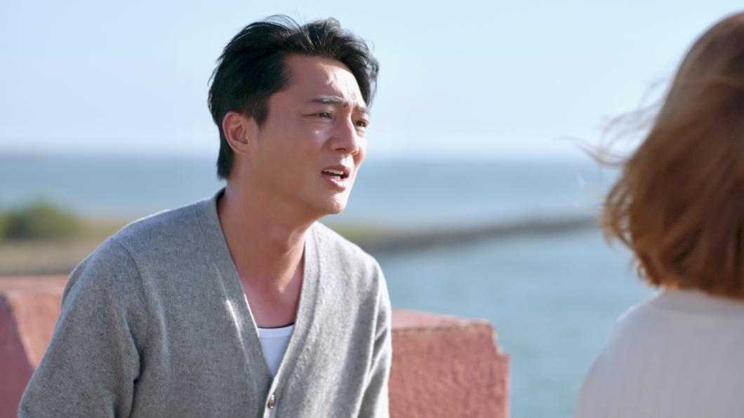 金鐘影帝陷外遇疑雲！急求助竟慘遭捉弄　學小狗「抬腿尿尿」