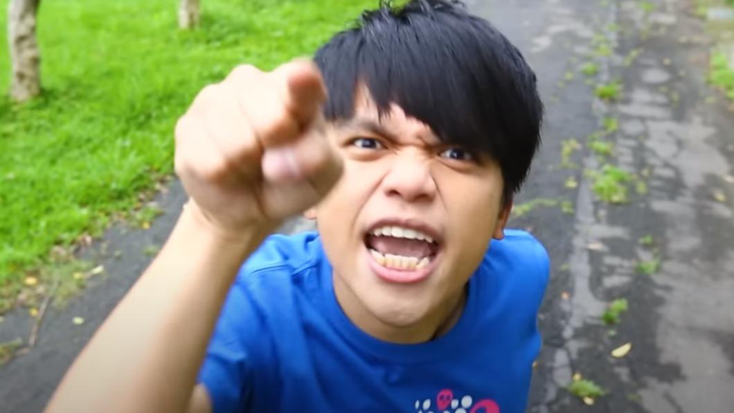 蔡阿嘎上傳十年前舊片自嘲黑歷史(圖/取自蔡阿嘎YouTube)