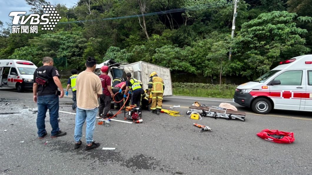小貨車司機經急救仍宣告不治。（圖／民眾提供）