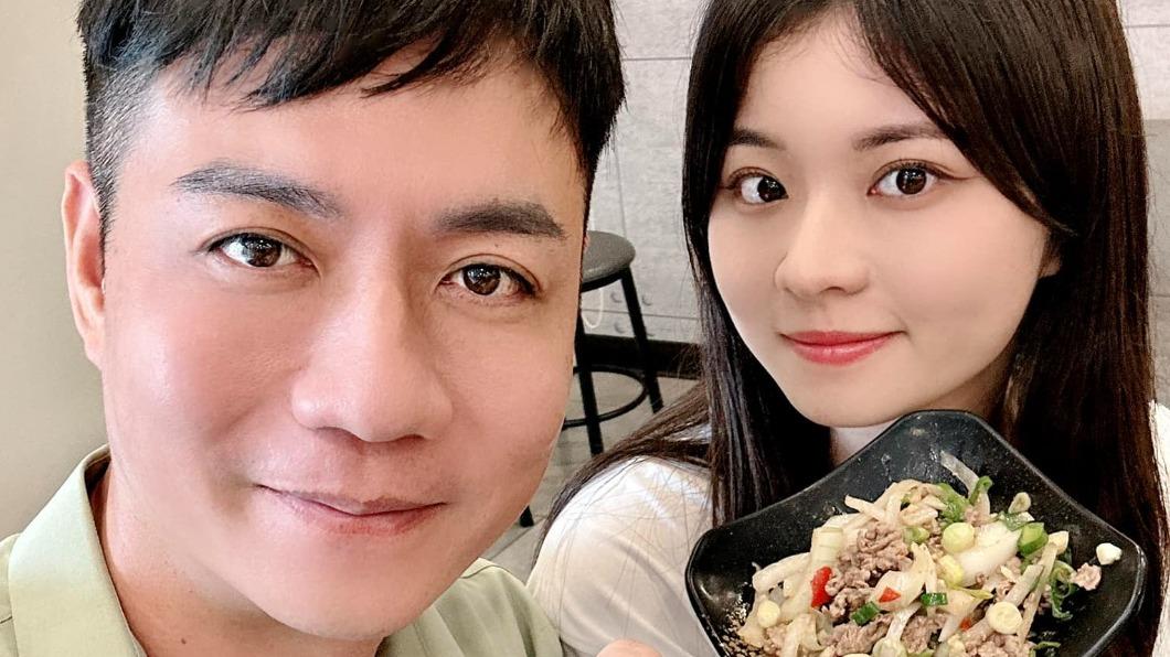 男星才傳離婚「淨身出戶」!緊黏師妹全被拍 害羞真相曝