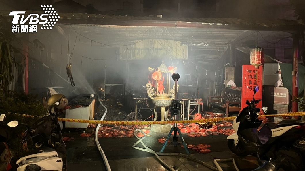 不捨!宮廟竄火神像剩灰燼 廟方致歉:沒保護好土地公爺爺