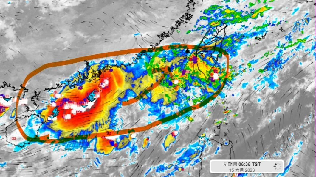 今起到周六低壓帶雲系北抬。（圖／翻攝彭啟明臉書）