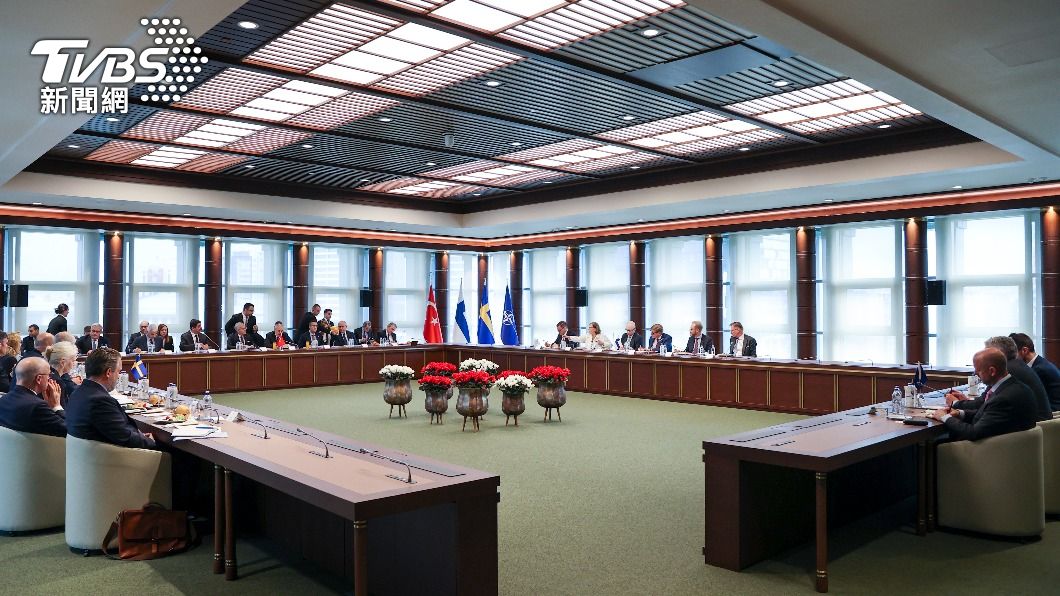 土耳其、瑞典、芬蘭、北約官員14日在安卡拉（Ankara）針對「瑞典入盟」舉行會談。（圖／達志影像美聯社）
