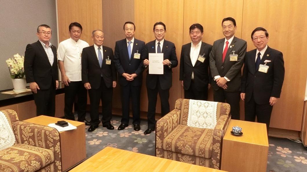 日台共榮首長聯盟成員拜會日相　盼制訂日台關係法