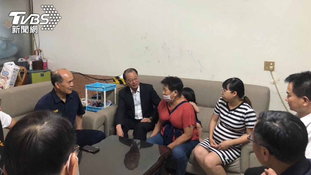 探視殉職警遺屬 警政署承諾推動「精進員警執勤安全方案」