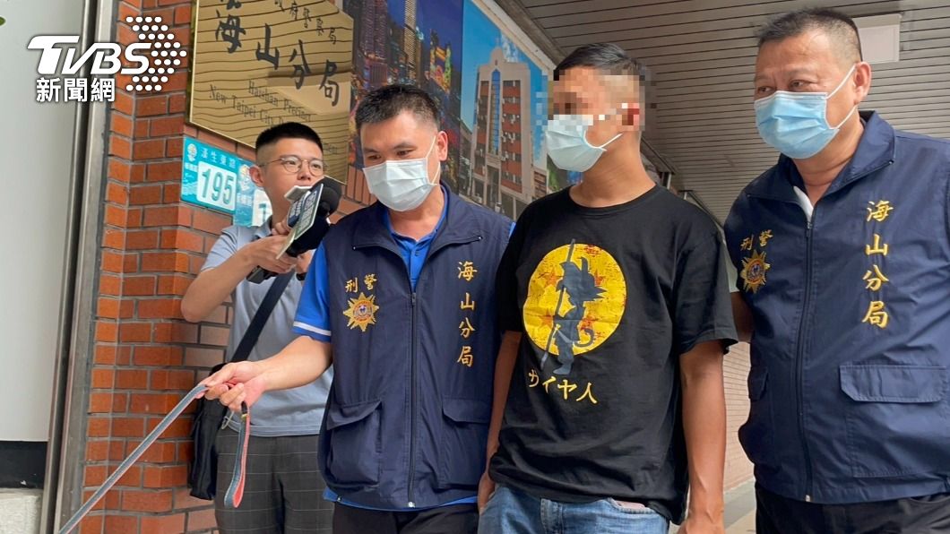 犯案畫面曝!帶愛犬到新北市府前潑漆 男落網怨:睡不好
