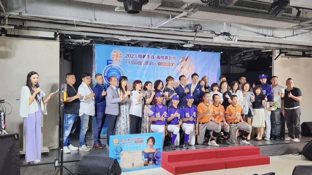助國球！生技公司聯手建設公司做愛心　暖捐少棒隊藥品經費