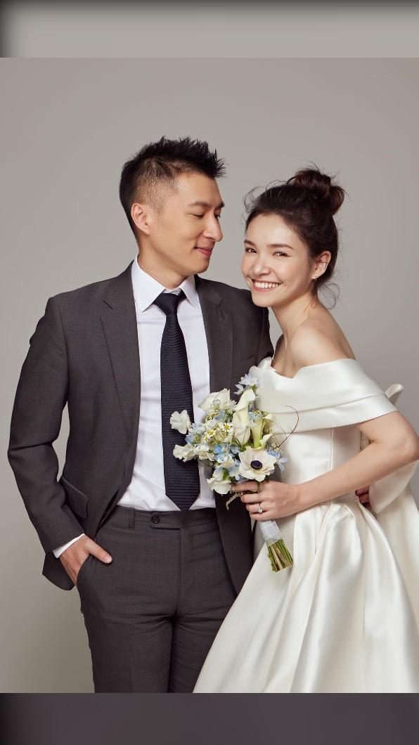 韓笙笙宣布結婚,公布婚紗照,老公正面示人。(圖/翻攝韓笙笙臉書)