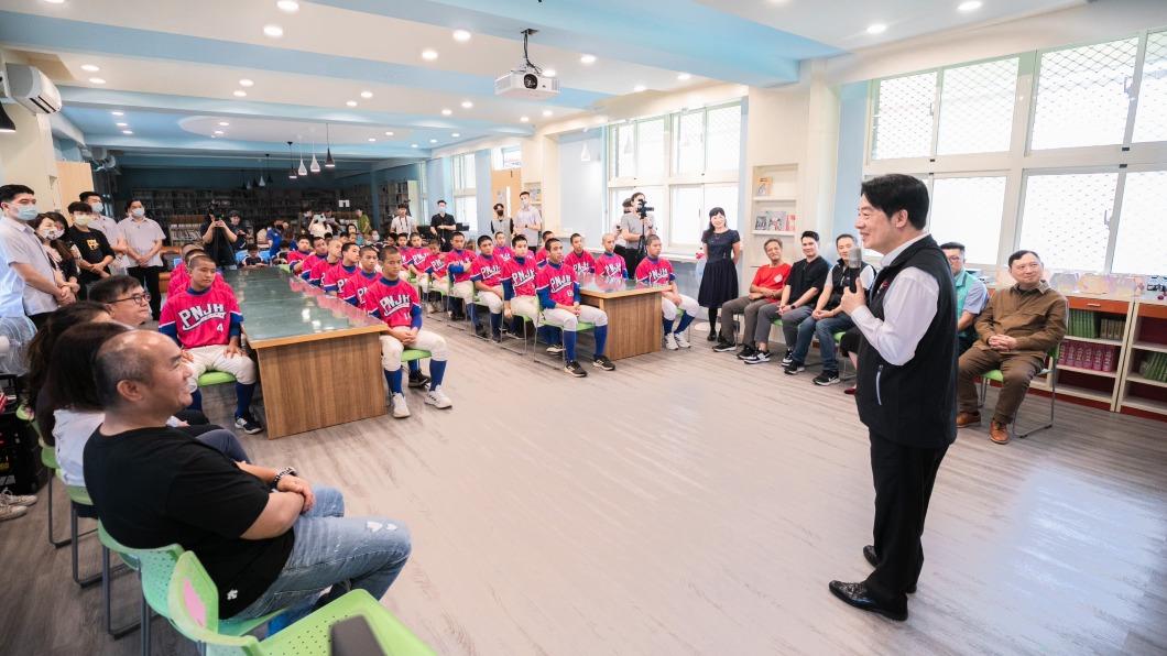 賴清德勤走東部,地方人士給予肯定。(圖/總統府提供)