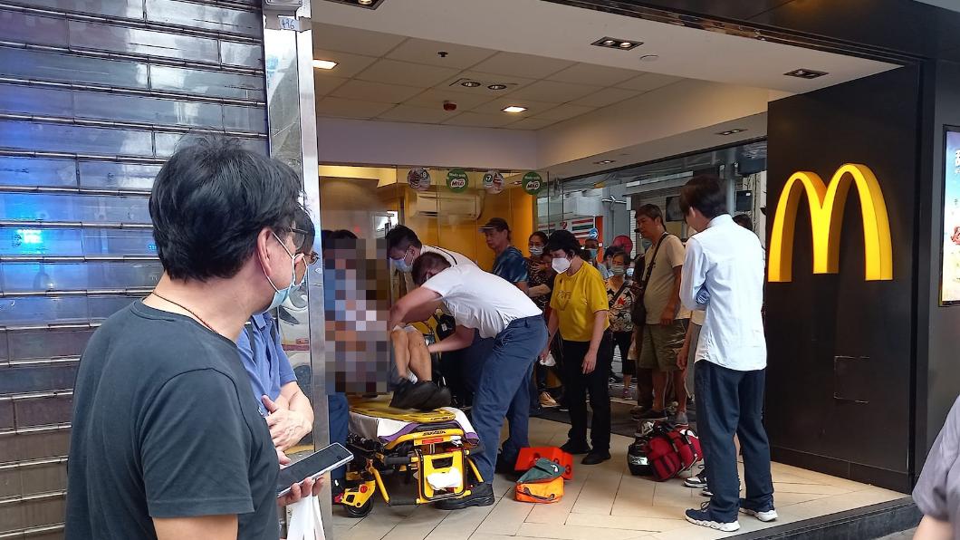 上班挨罵!港麥當勞員工「怒持殺豬刀」砍經理 後腦骨裂命危
