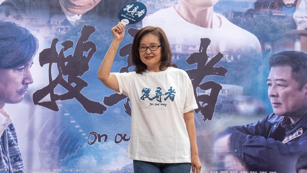 「花系列女王」拍戲跌倒髖骨裂! 堅持不開刀:靠止痛藥撐3個月