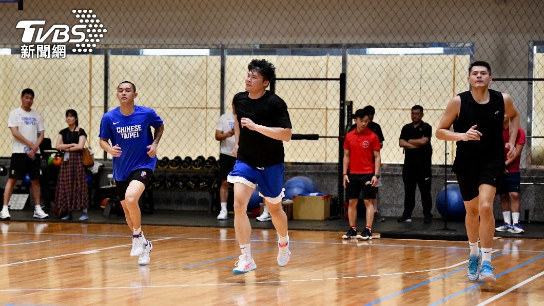 中華男籃培訓隊今天媒體日開放採訪。(圖/胡瑞麒攝)