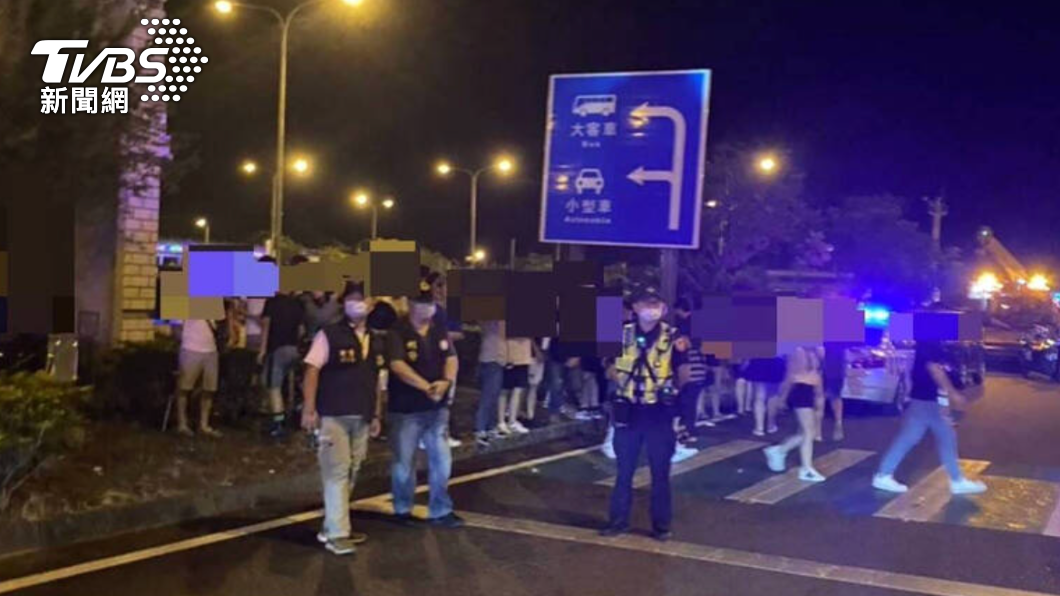 警方在國3南投服務區執行勤務。(圖/警方提供)