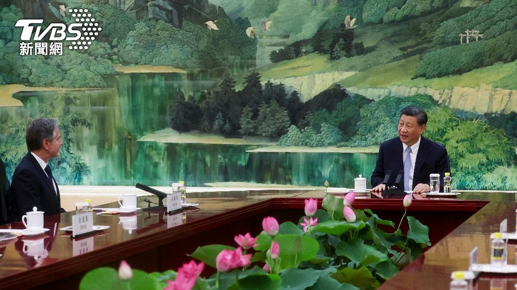 習近平沒和布林肯並肩而坐。(圖/達志影像美聯社)