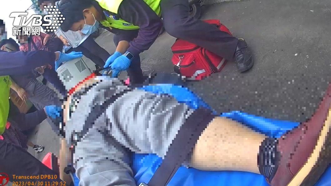 瀕死男被消防員電擊救回 送上致謝禮「鳳梨酥」隊員大驚