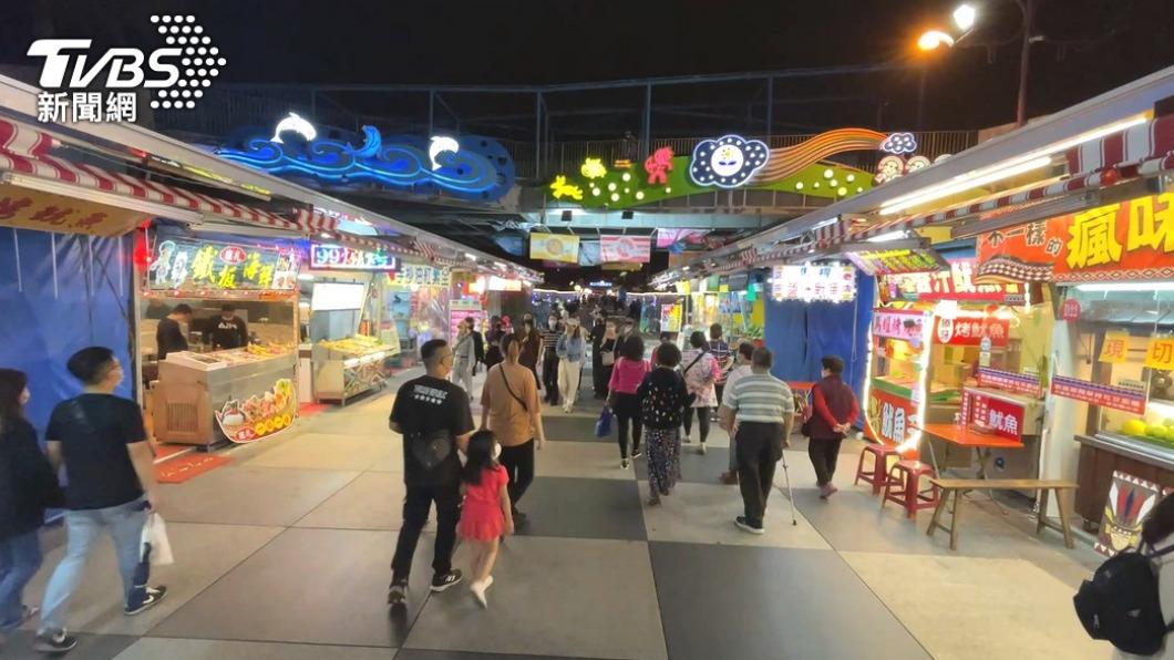 物價比士林夜市貴?他5隻烤蝦花260元 怒批「東大盤夜市」